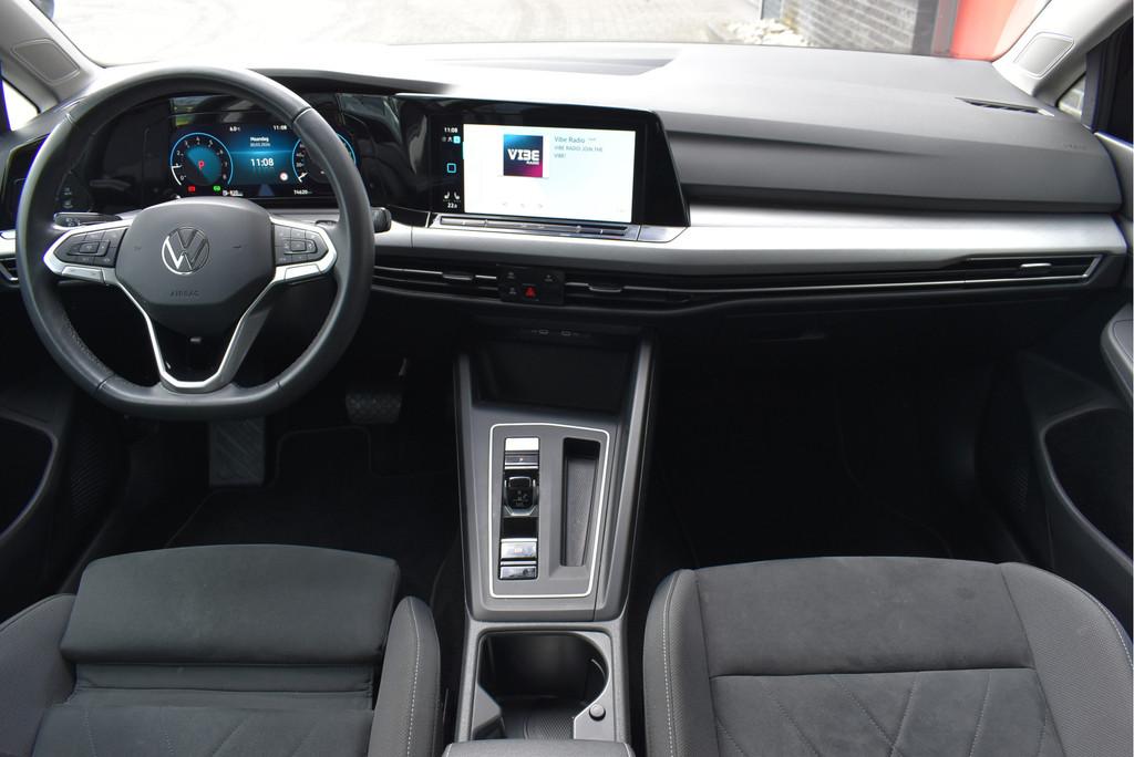 Volkswagen Golf 1.0 eTSI Business Adaptive cruise, ErgoActiv, Gebruikt, Euro 6, Alcantara, Zwart