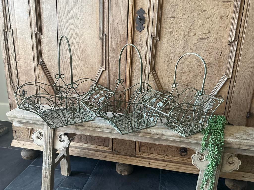 NIEUW set van 3 stevikge metalen manden met hengsel, Huis en Inrichting, Ophalen of Verzenden, Nieuw
