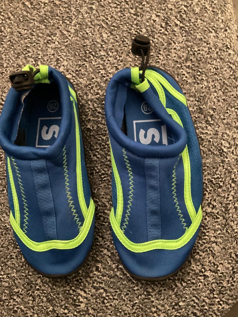 Waterschoenen, Kinderen en Baby's, Kinderkleding | Schoenen en Sokken, Jongen of Meisje, Overige typen, Ophalen of Verzenden, Zo goed als nieuw