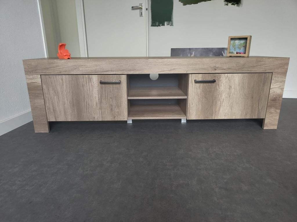 Tv meubel Jysk, Ophalen, Gebruikt, 150 tot 200 cm, Eikenhout