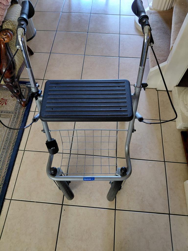 Goede rollator, Ophalen of Verzenden, Opvouwbaar, Gebruikt