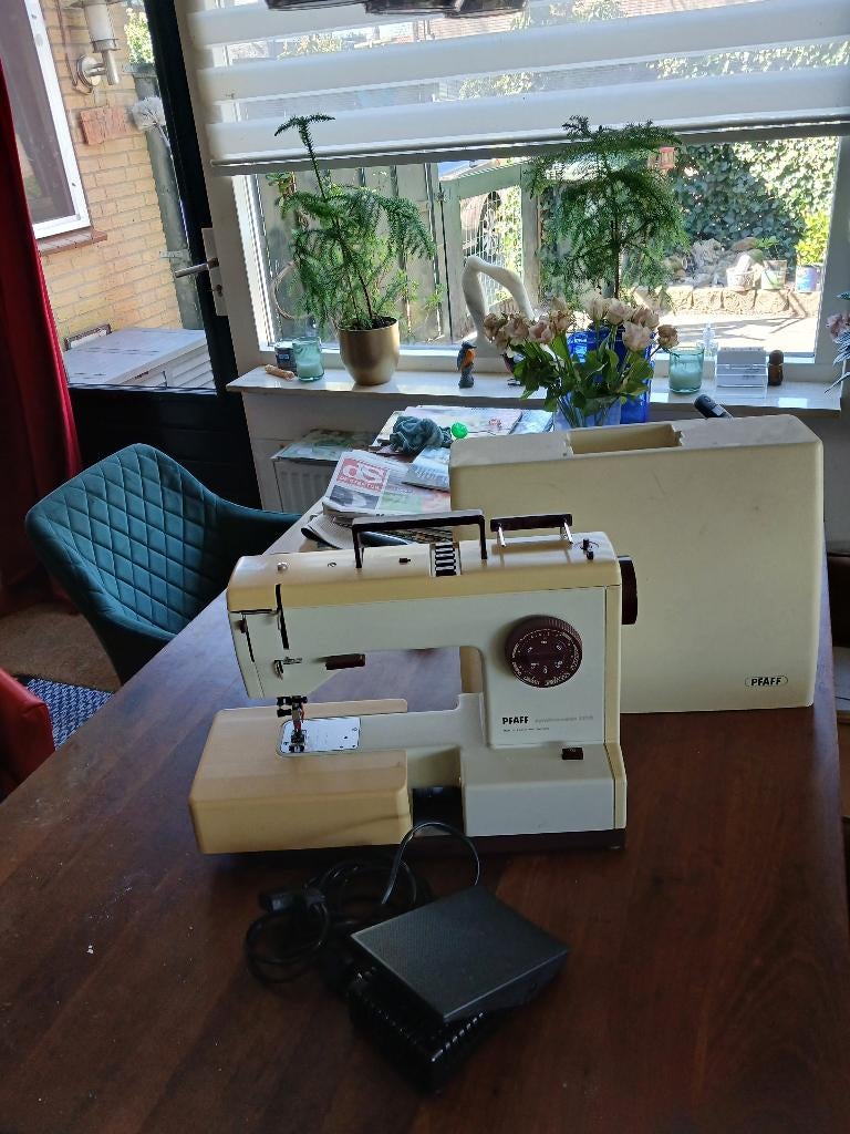 Pfaff naaimachine, Hobby en Vrije tijd, Naaimachines en Toebehoren, Ophalen, Gebruikt, Naaimachine, Pfaff
