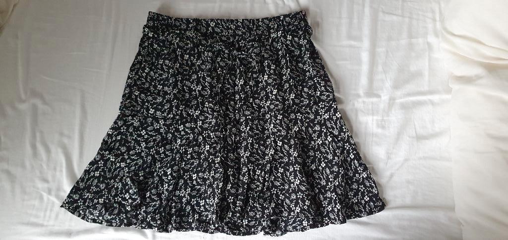 Skort met print zwart M&S maat 42, Zwart, Maat 42/44 (L), Ophalen of Verzenden, Gedragen