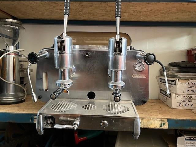 vintage espressomachine / Faema President, Espresso apparaat, 10 kopjes of meer, Refurbished, Gemalen koffie