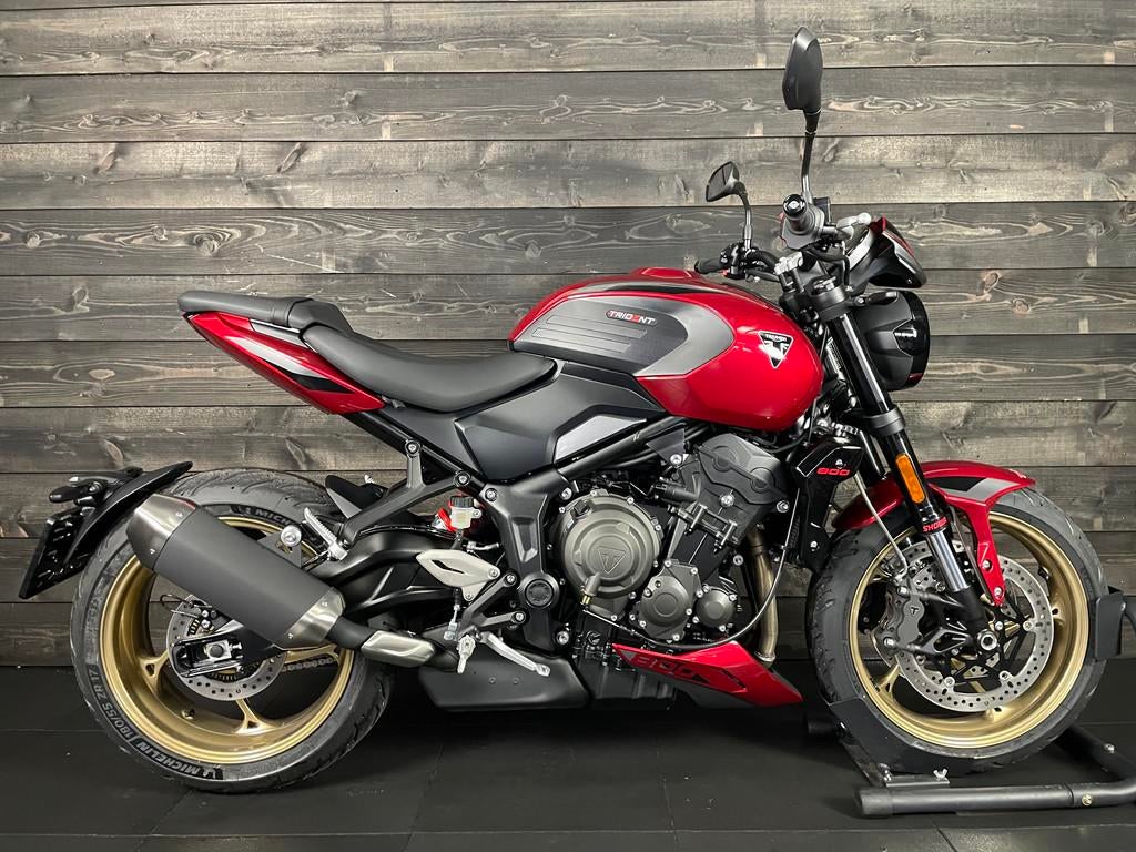 Triumph TRIDENT 800 DEMO (bj 2026)