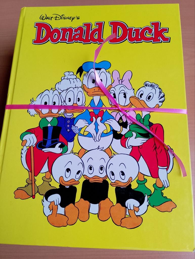 Donald duck verzamel map 1 en 2 jaartal 2000, Meerdere stripboeken, Ophalen, Gelezen