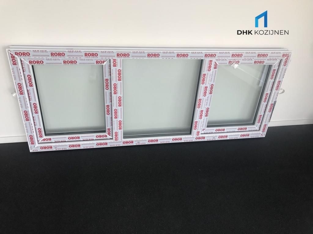 Diverse Kunststof Dakkapel Kozijnen Uit Voorraad, Doe-het-zelf en Verbouw, Niet ingevuld, Kunststof, Dakkapel, 225 cm of meer