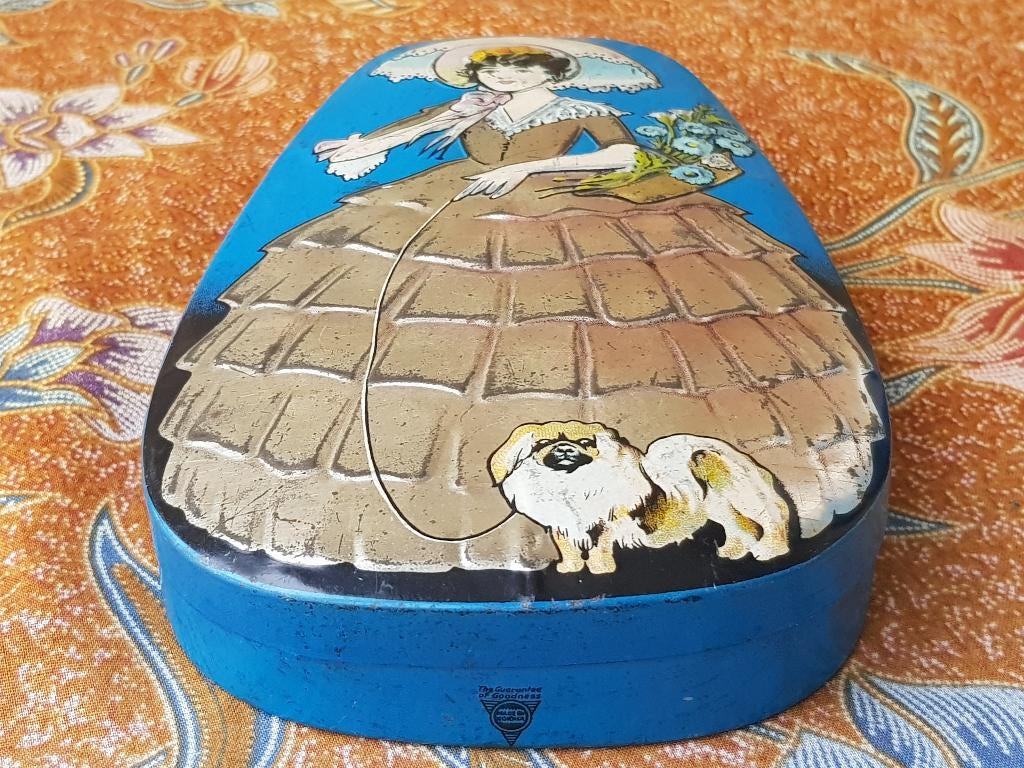 Mooi antiek toffeeblik uit Engeland met Dainty Dinah 16,9 cm, Ophalen of Verzenden