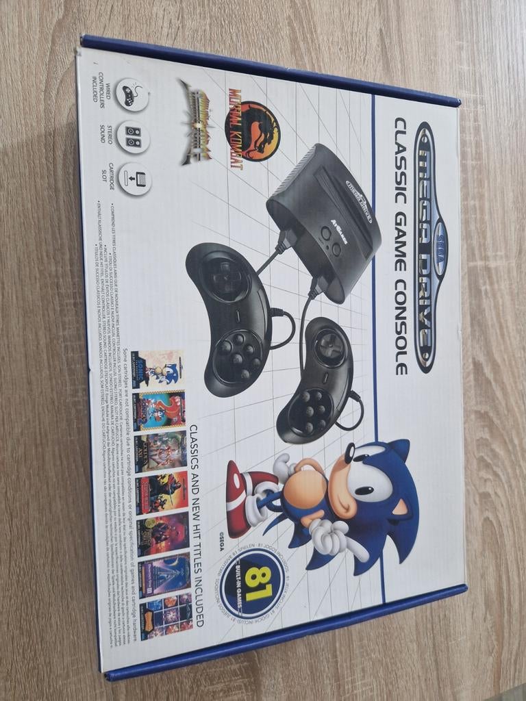 Sega Mega Drive Classic Console + Marmitek HDMI Converter, Ophalen, Zo goed als nieuw, Met 2 controllers, Mega Drive