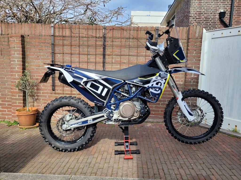 Husqvarna 701 Enduro 2021 (model 2020)