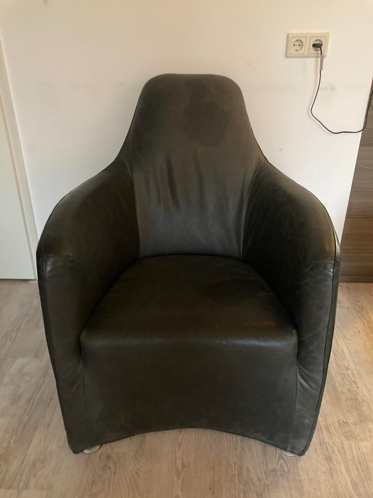 Bert plantagie donkergrijze fauteuil, Huis en Inrichting, Fauteuils, Ophalen, Gebruikt, Leer, 75 tot 100 cm