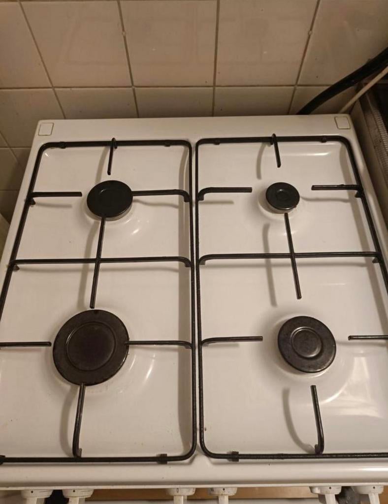 Fornuis, Witgoed en Apparatuur, Fornuizen, Ophalen, Gebruikt, 4 kookzones, Gas