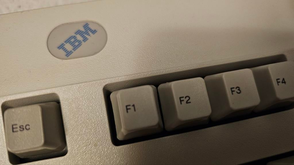 IBM Toetsenbord, Ophalen of Verzenden, Zo goed als nieuw, Qwerty, IBM