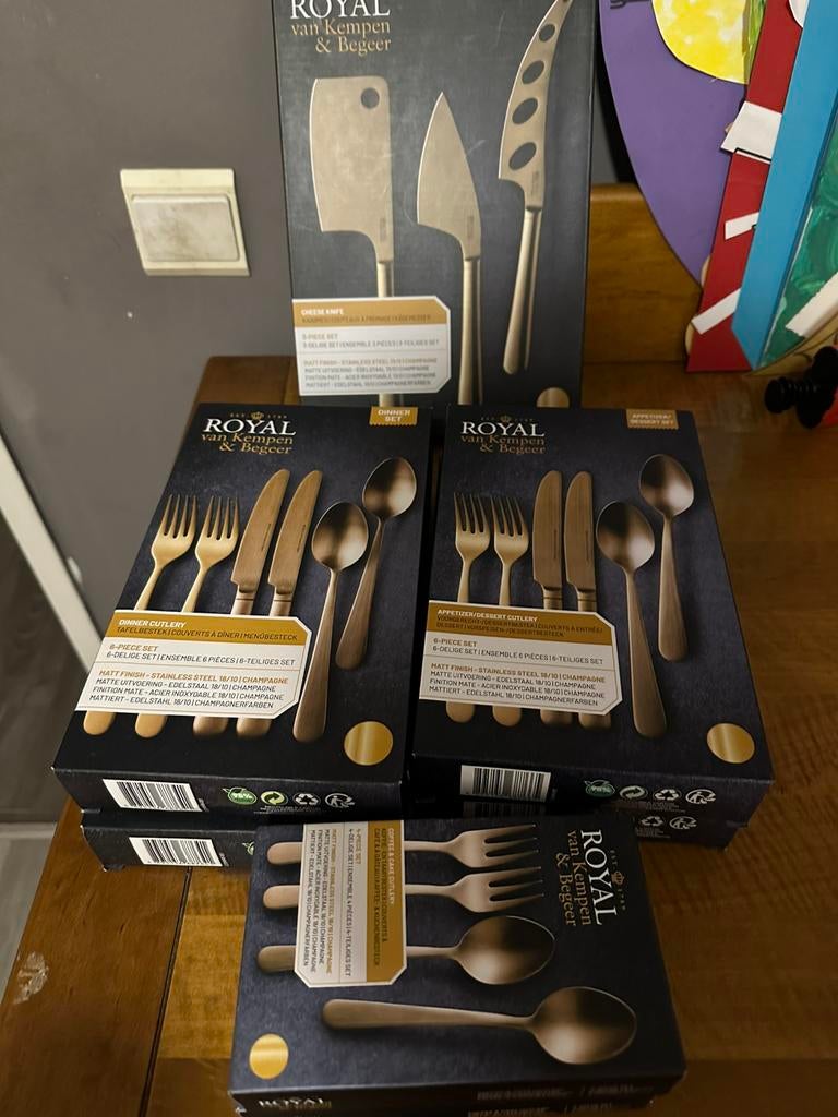 Royal Van Kempen & Begeer bestek sets goud, Huis en Inrichting, Keuken | Bestek, Ophalen of Verzenden, Nieuw, Rvs of Chroom, Bestekset