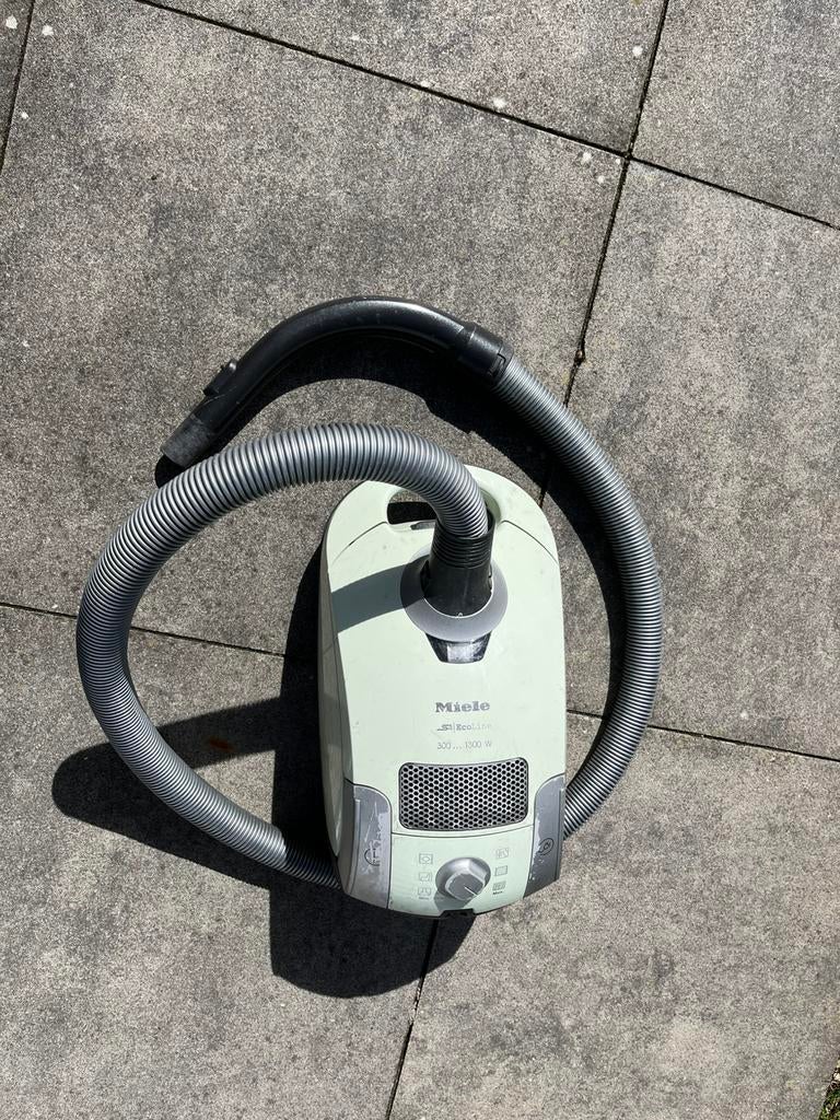Miele S4212 1300 watt stofzuiger, Gebruikt, Stofzuiger, 1200 tot 1600 watt, Ophalen