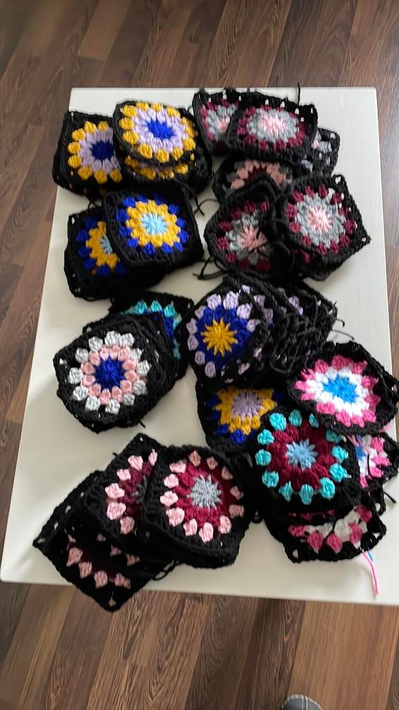 Gehaakte granny squares vierkant, Hobby en Vrije tijd, Ophalen of Verzenden, Nieuw, Haken, Overige typen