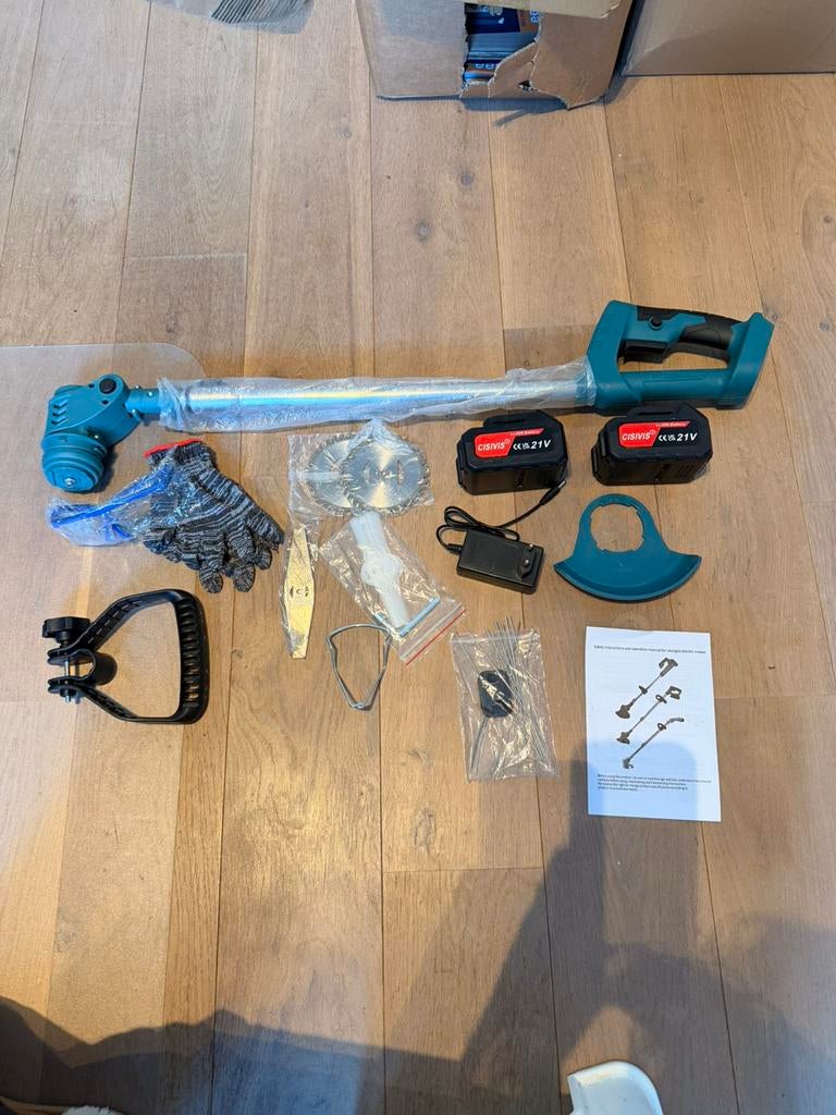 Bosmaaier set met accessoires en accu’s, Ophalen of Verzenden, Zo goed als nieuw, Accu