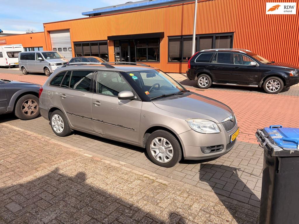 Skoda Fabia Combi 1.4-16V Tour LEES TEKST/ RIJDT GOED, Beige, Origineel Nederlands, Handgeschakeld, Euro 4