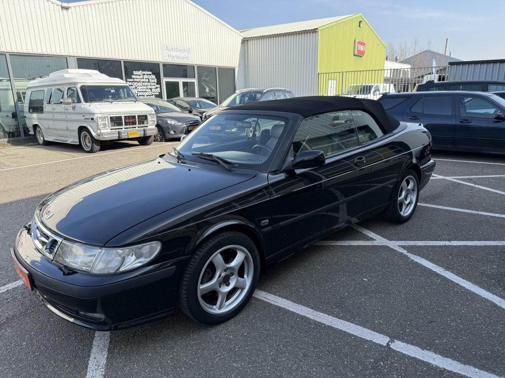 Saab 9-3 Cabrio 2.0t S Limited Edition (bj 2001), Auto's, Oldtimers, Voorwielaandrijving, Cabriolet, 4 stoelen, Zwart