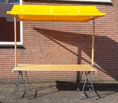 Kramen 2 meter te huur, Ophalen, Zo goed als nieuw, Overige