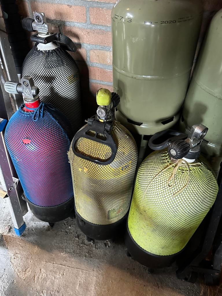 Diverse duikflessen 12, 15 en 6 liter, Watersport en Boten, Duiken, Ophalen, Gebruikt, Duikfles