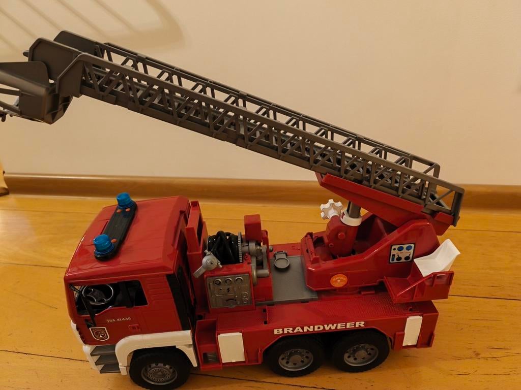 Grote brandweerauto met uitschuifbare ladder, Ophalen of Verzenden, Nieuw