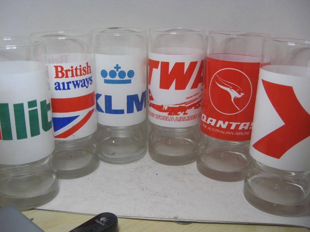 6Verschillende vliegtuig maatschappij limonade glazen oa KLM, Ophalen of Verzenden, Zo goed als nieuw, Gebruiksvoorwerp