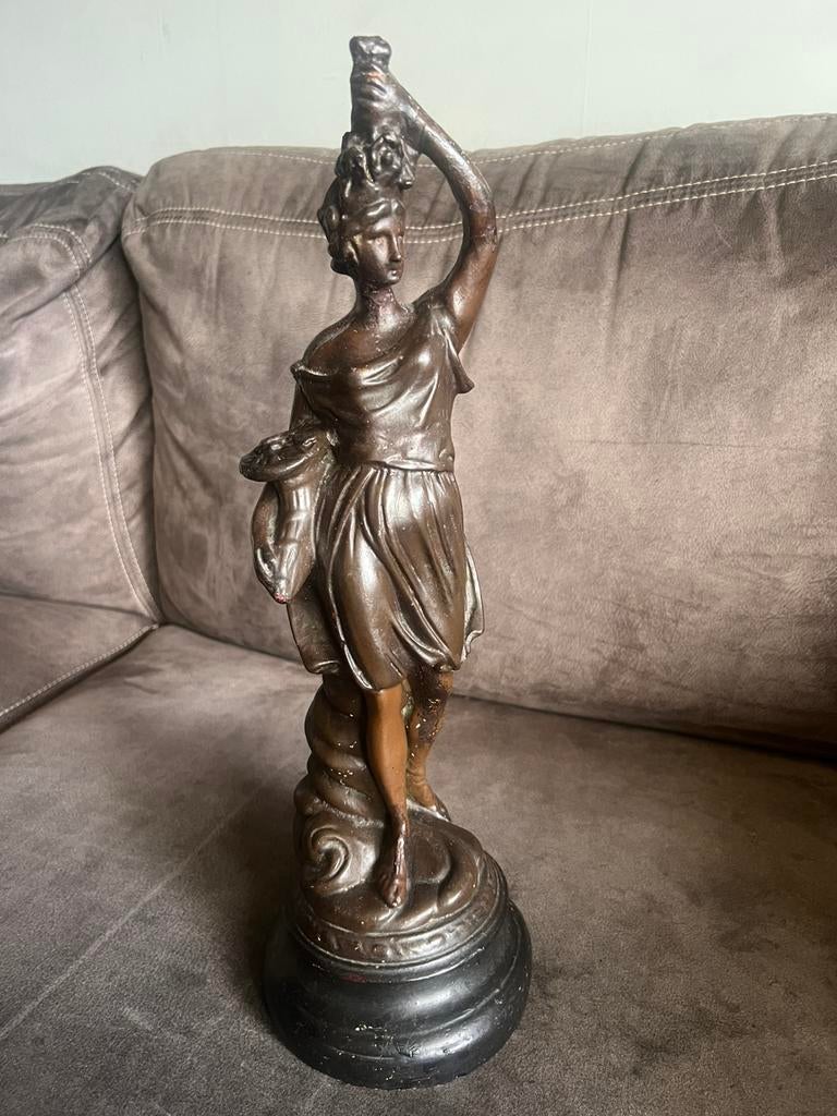 Vintage / Antiek Beeldje Vrouw., Verzamelen, Ophalen of Verzenden, Gebruikt, Mens