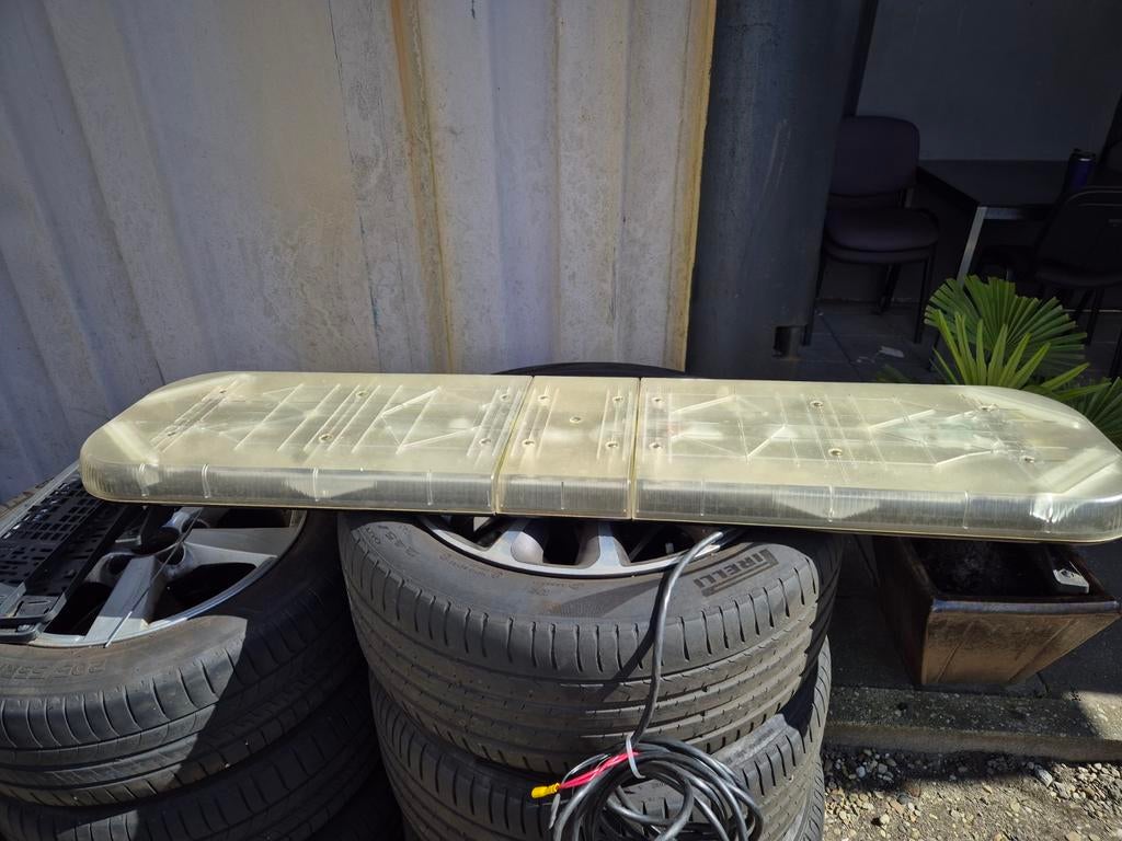 Whelen / Woodway Justice series Led flitsbalk / zwaailamp, Ophalen, Gebruikt, Peugeot