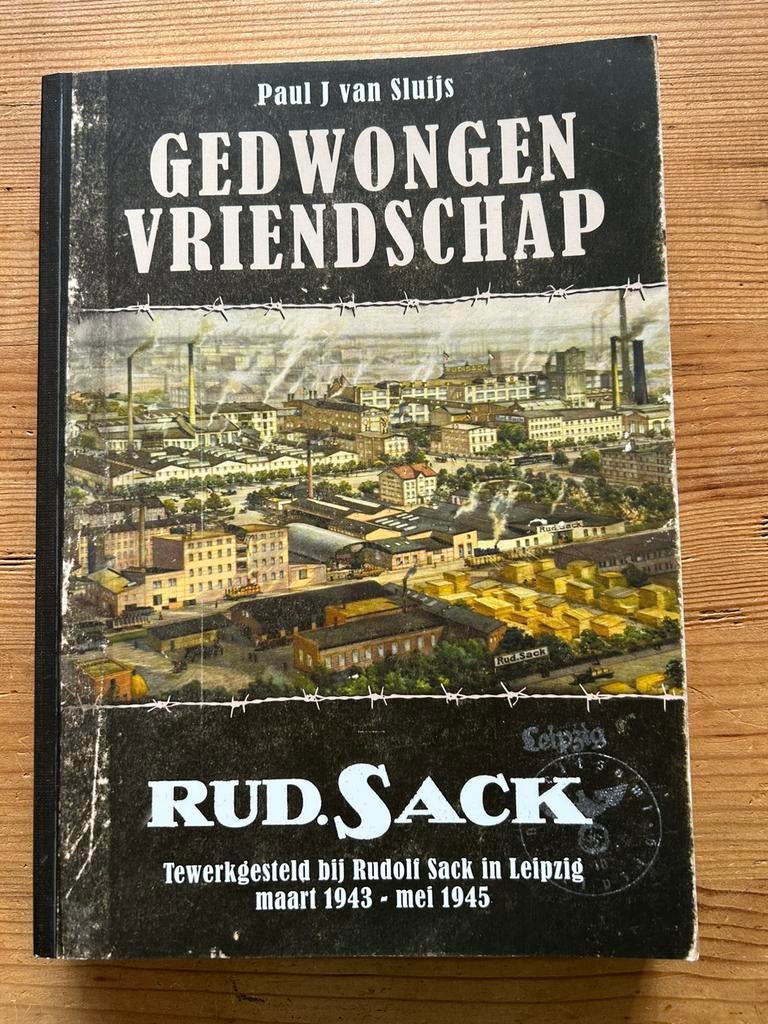 Gedwongen vriendschap  van Paul J van Sluis, Boeken, Ophalen, Tweede Wereldoorlog, Zo goed als nieuw