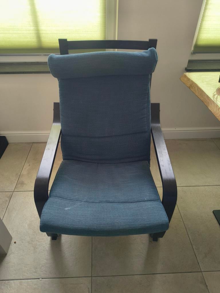 Ikea Poäng stoel met donkerblauw kussen, Gebruikt, Modern, Scandinavisch, Blauw, Ophalen of Verzenden