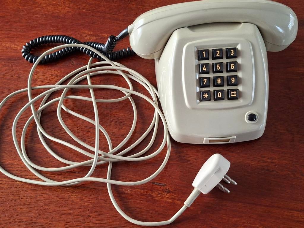 Vintage Telefoon - Klassiek model met druktoetsen, Telecommunicatie, Vaste telefoons | Handsets en Draadloos, Ophalen, Gebruikt
