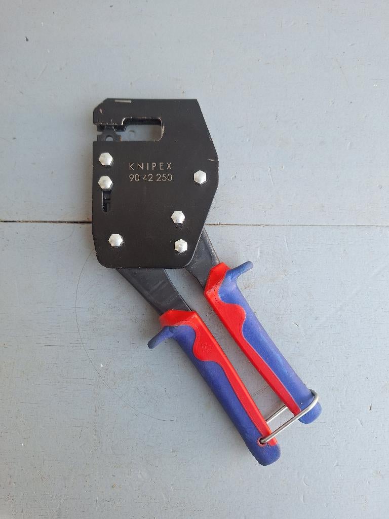 Knipex 9042250 profiel-verbindingstang, Ophalen of Verzenden, Zo goed als nieuw