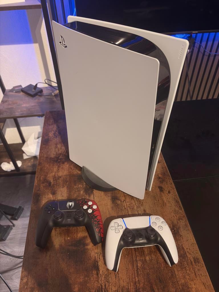 PS5 Disk Editie met 2 controllers en 4 topgames!, Ophalen of Verzenden, Zo goed als nieuw, Playstation 5