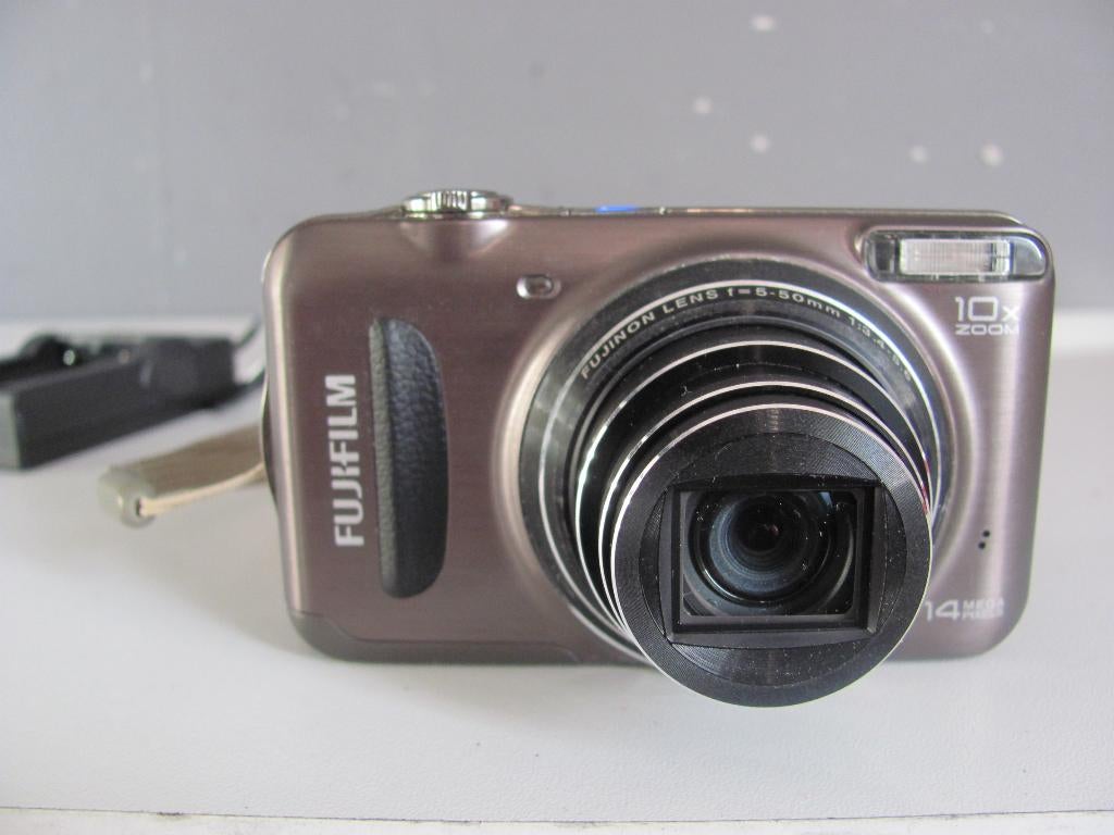 Fujifilm T200 digitale camera met 14mp, 14 Megapixel, Compact, Ophalen of Verzenden, Zo goed als nieuw