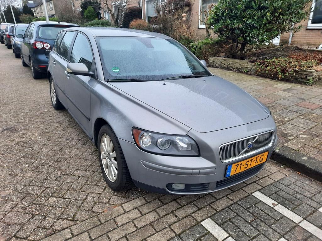 Volvo V50 1.8 2006 Grijs, Auto's, Volvo, Voorwielaandrijving, 125 pk, 1281 kg, 4 cilinders