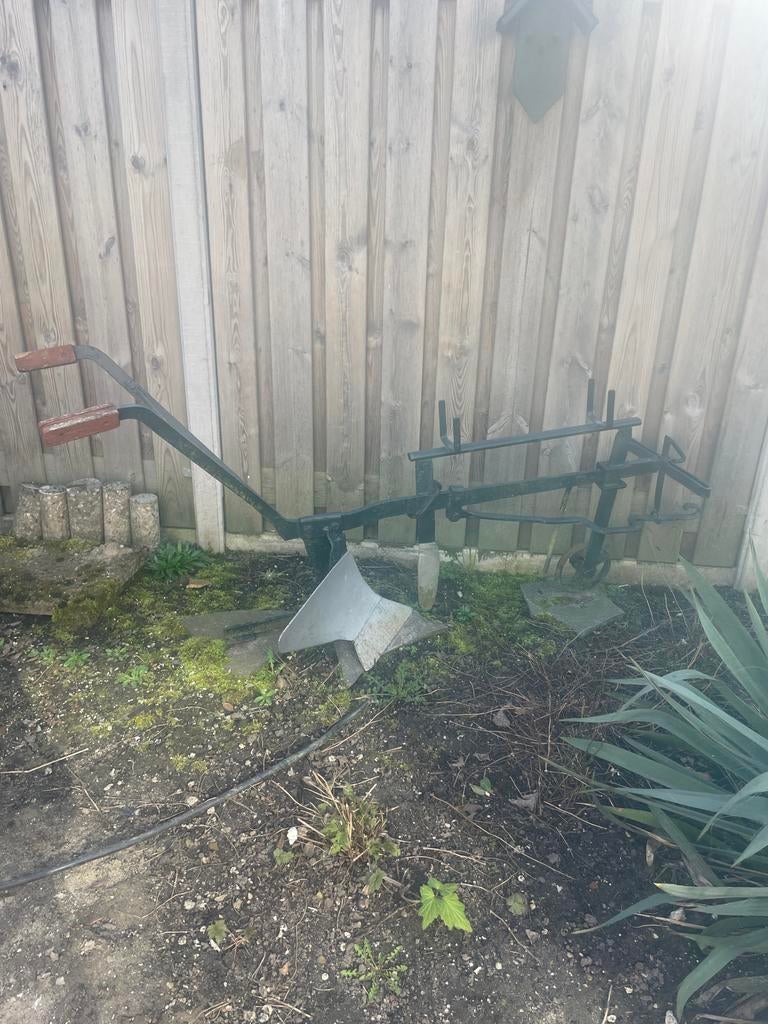 Antieke (paarden) ploeg - Decoratief tuinstuk, Antiek en Kunst, Antiek | Gereedschap en Instrumenten, Ophalen