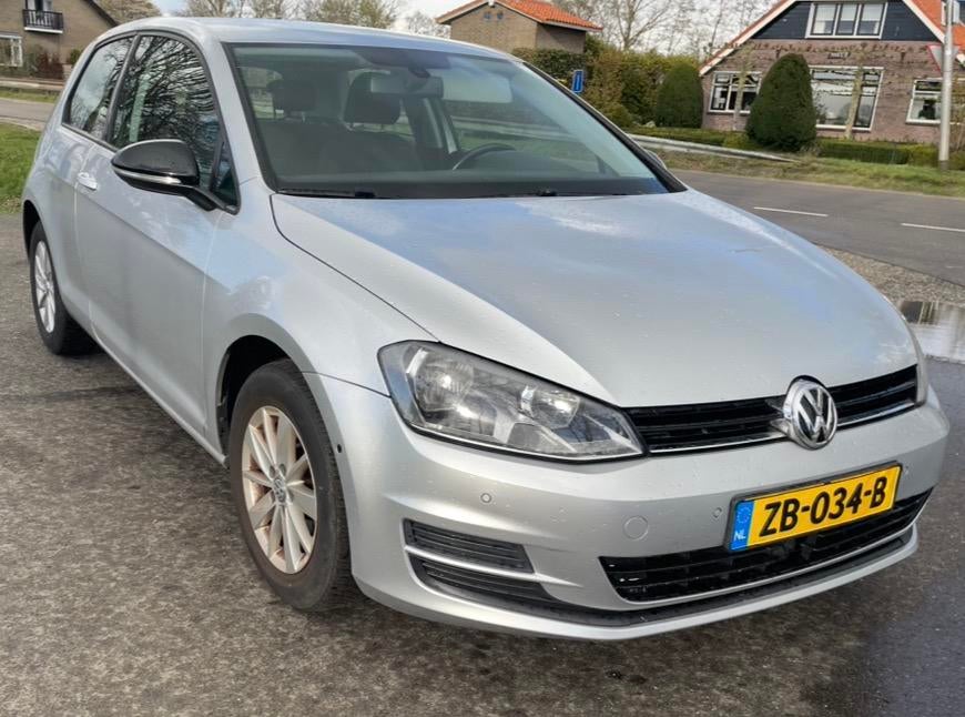 Mooie volkswagen golf bouwjaar 2014, Auto's, Volkswagen, Voorwielaandrijving, Stof, 4 cilinders, Handgeschakeld