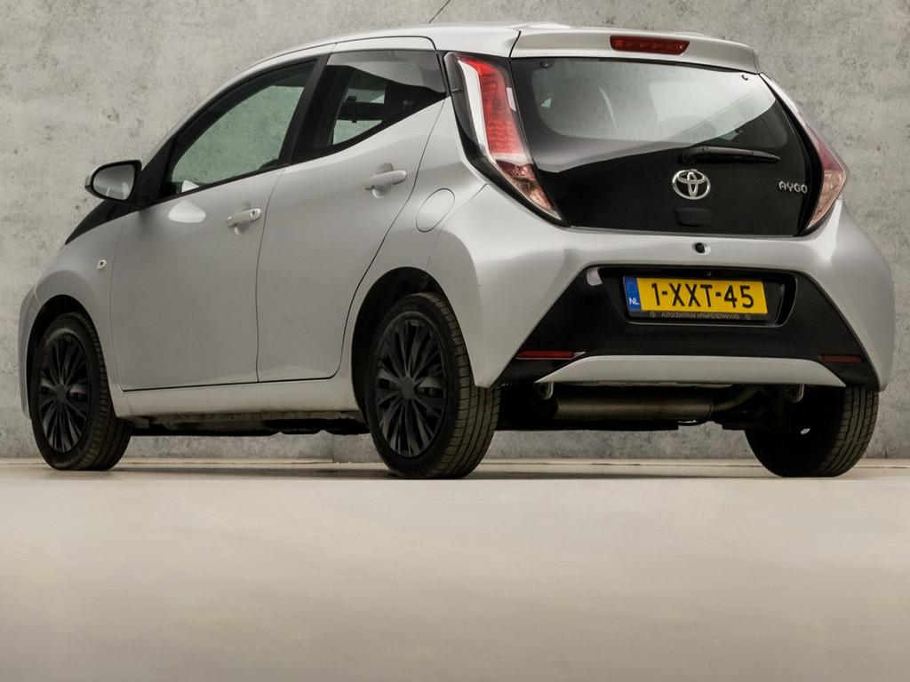 Toyota Aygo 1.0 VVT-i x-play (SCHERM, BLUETOOTH, CAMERA, MUL, Auto's, Voorwielaandrijving, Stof, Gebruikt, Zwart