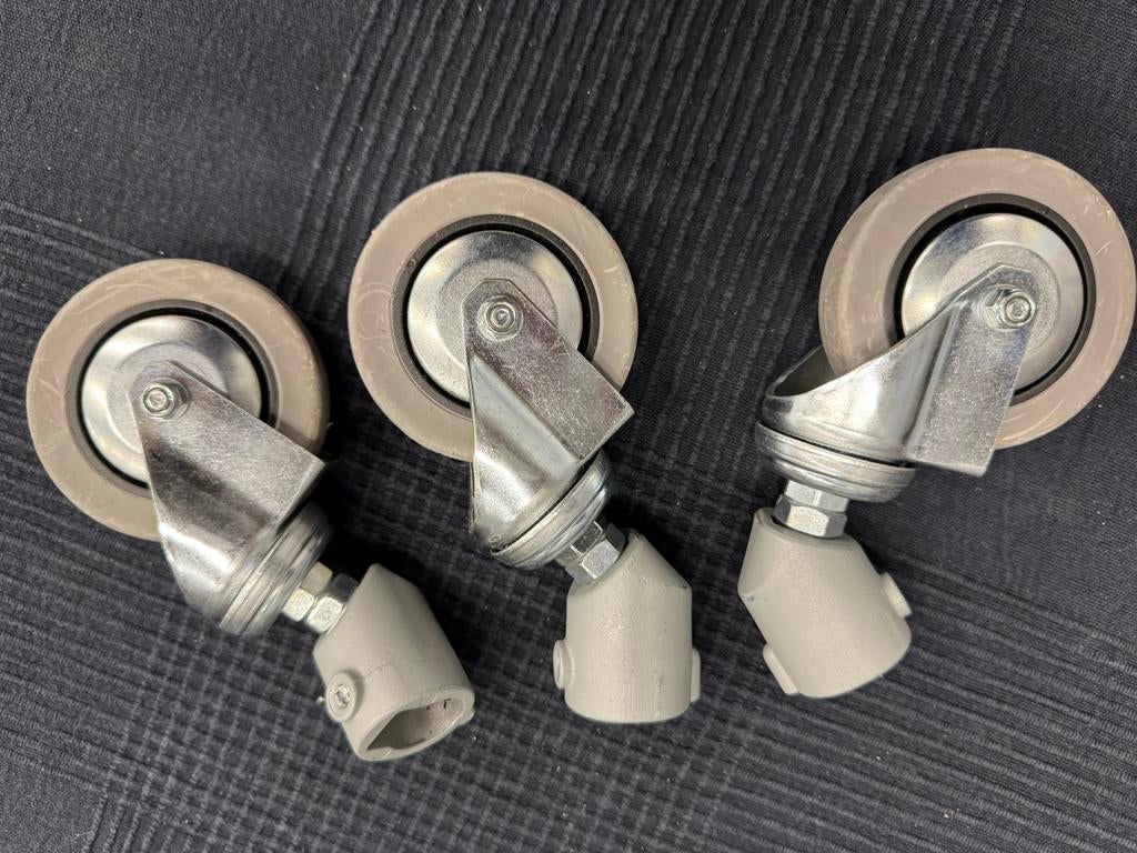 Set van 3 zwenkwielen voor lampstatief 15,- euro, Huis en Inrichting, Verzenden, Gebruikt