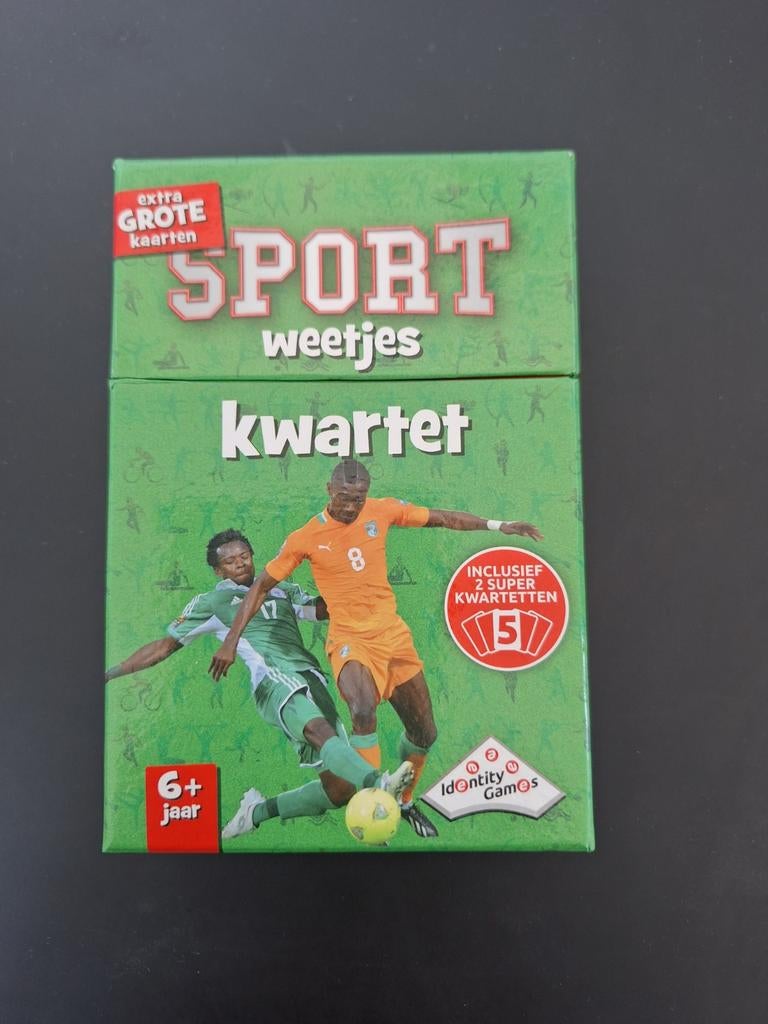 Sportkwartet Familiespel - Extra Grote Kaarten, Drie of vier spelers, Ophalen of Verzenden, Nieuw, Identity Games