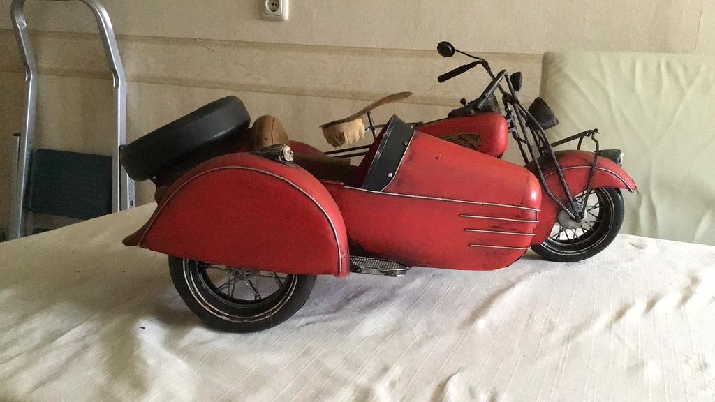 Indian motor met zijspan (blik), Ophalen