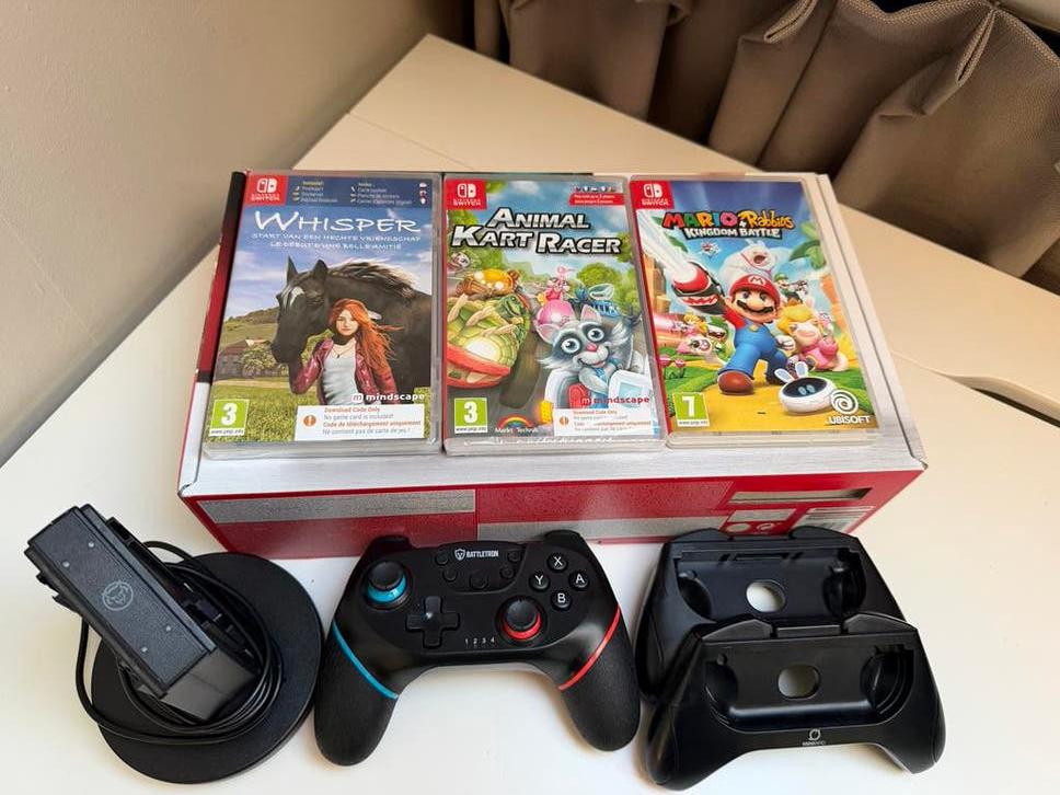 Nintendo Switch  - Zo goed als nieuw, Met games, Met 2 controllers, Ophalen of Verzenden, Zo goed als nieuw