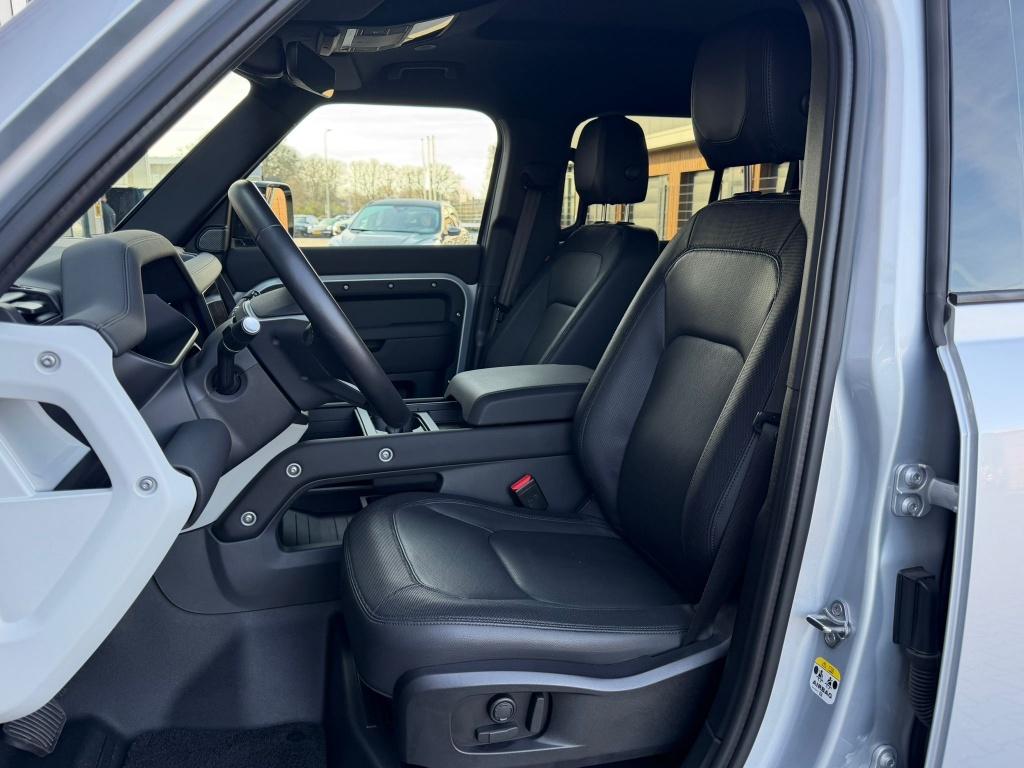 Land Rover Defender 110 2.0 P400e 110X SE (bj 2023), Automaat, Gebruikt, 4 cilinders, Cabriolet