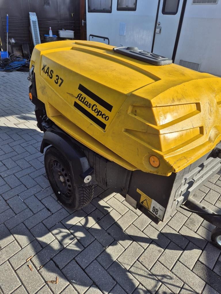 atlas copco XAS 37 mobiele compressor, Ophalen