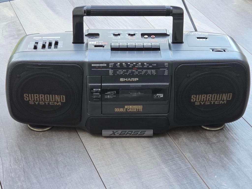 DRAAGBARE SHARP RADIO, Ophalen, Gebruikt