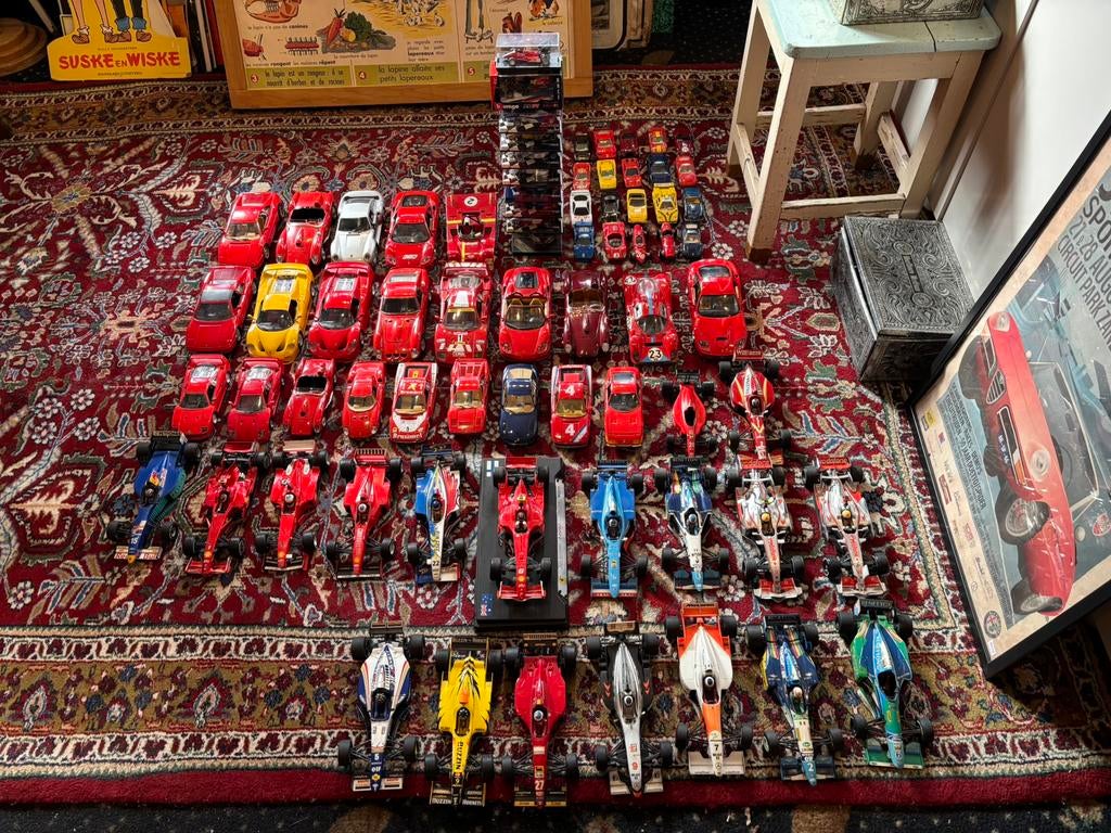 Heel veel modelauto’s, Ophalen, Zo goed als nieuw, Bburago