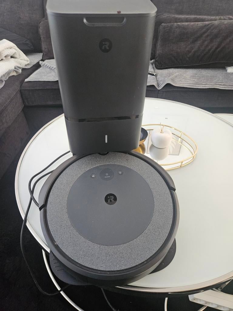 Roomba i3+ Robotstofzuiger met Clean Base, Gebruikt, Ophalen of Verzenden, Robotstofzuiger, Minder dan 1200 watt