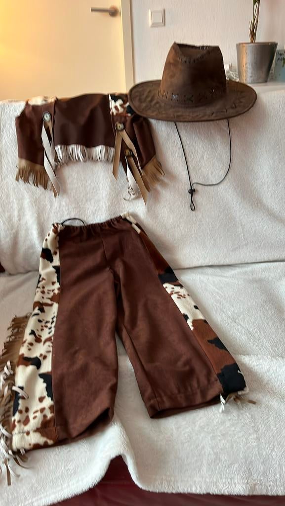 Cowboyjasje en broek mt 116, donkerbruin, Ophalen, Zo goed als nieuw, Overige maten