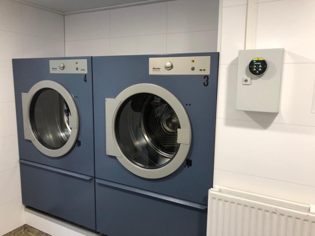 Miele Professional automaten met contacloos betaalsysteem, Ophalen, Gebruikt, Voorlader